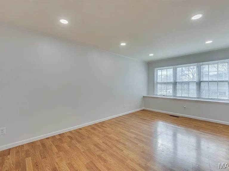 359 Palermo Dr — Photo 7