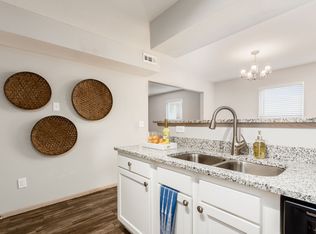 10 Waters Edge Cir #81, Delaware, OH 43015