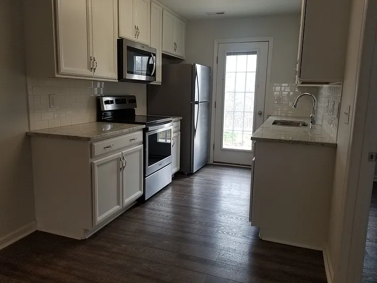 108 Squire Cir — Photo 8