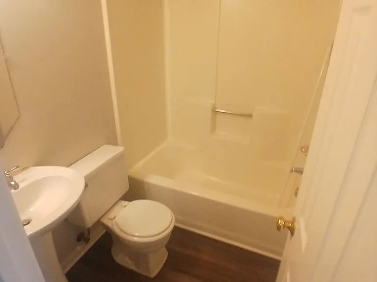 727 Savannah Ave — Photo 13