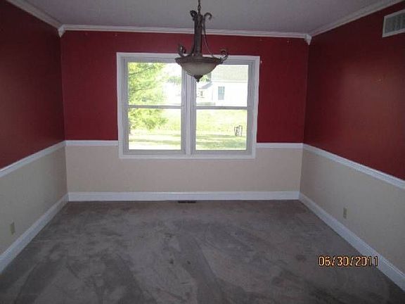4th image of 2927 Canterbury Dr