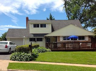 59 Hawk Rd, Levittown, PA 19056