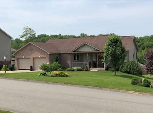 713 Janwood Dr, Latrobe, PA 15650