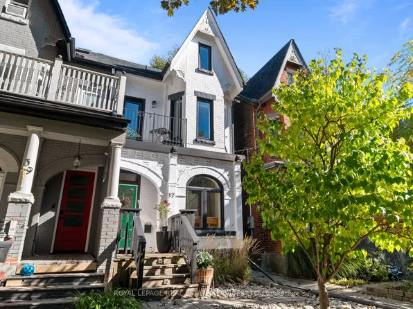 37 Fuller Ave, Toronto, ON M6R 2C4