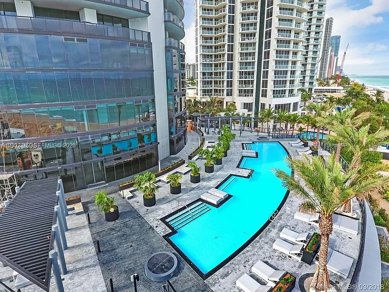 18555 Collins Ave #4804 — Photo 7