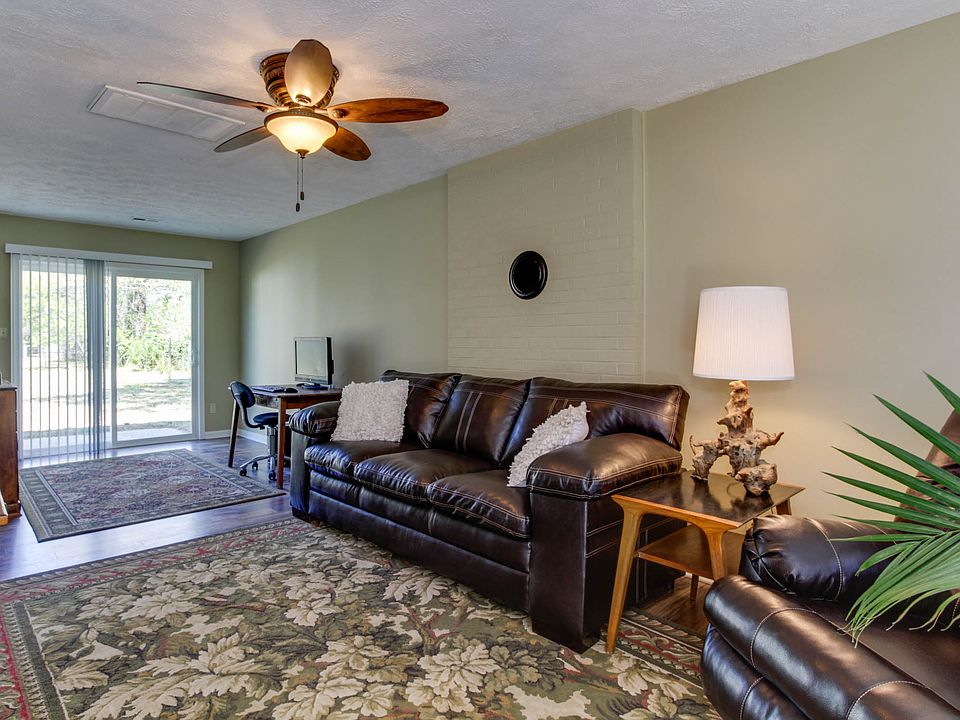 2nd image of 7489 Lafayette Heights Dr