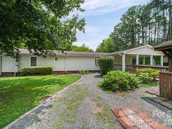 4th image of 2175 Liberty Rd
