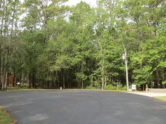 3rd image of 5 Mashie Ct