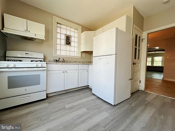 5th image of 1903 72nd Ave