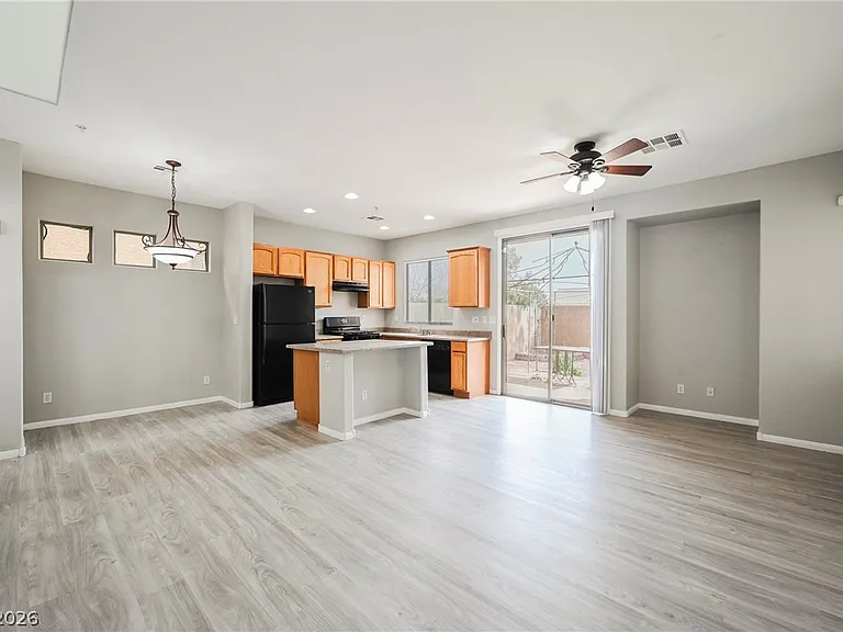 8212 Strawberry Spring St — Photo 7