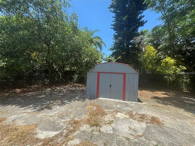1539 Roselawn St SW — Photo 13