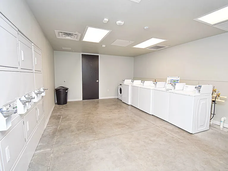 2208 Cypress St — Photo 10