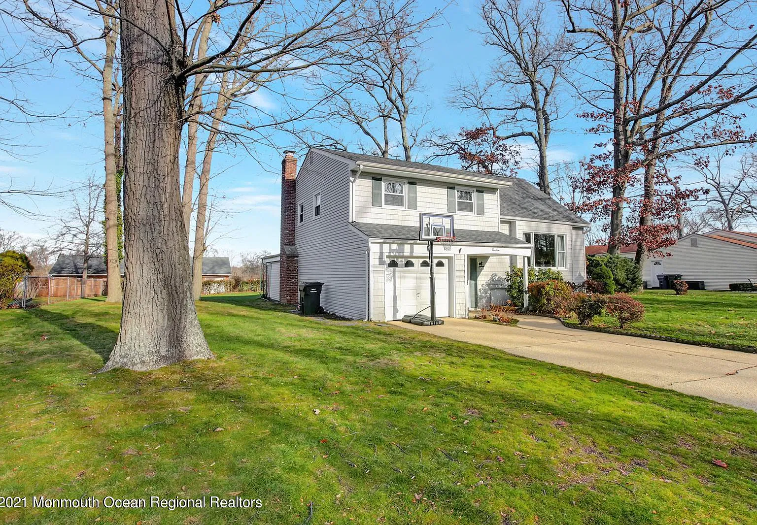 4 bed, 2.5 bath, 2428 sqft, $3,200 — Photo 3