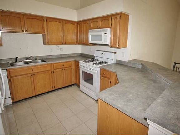 3rd image of 3109 Tierra Encino Dr