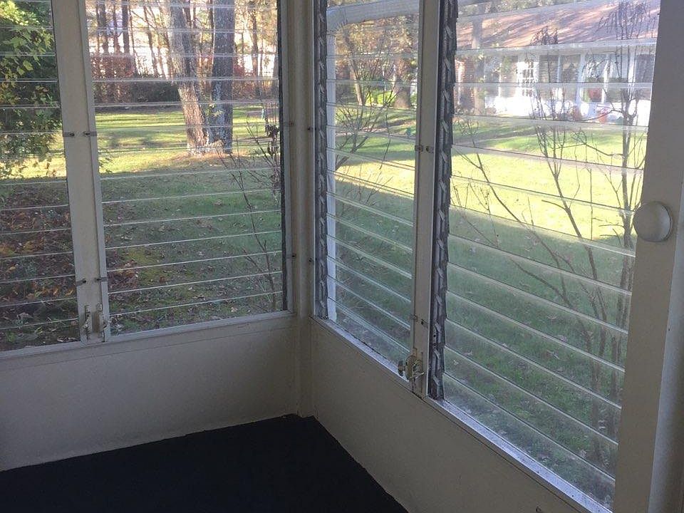 2nd image of 1237B Hamilton Ct #1002