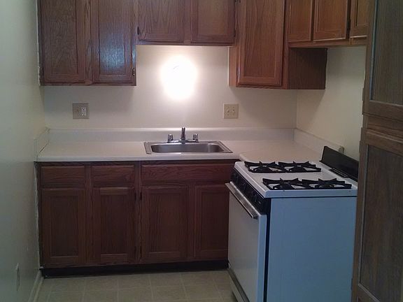 3rd image of 1010 Island Drive Ct APT 103