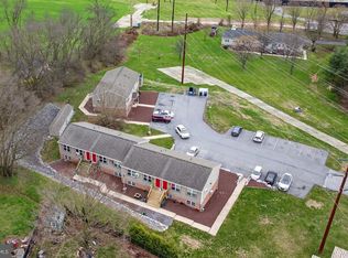 196 Stone House Ln APT A, Columbia, PA 17512