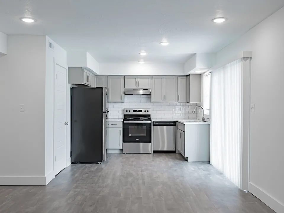 Montclair Point Condominiums