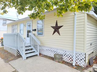 646 Wisteria Rd, Atlantic City, NJ 08401