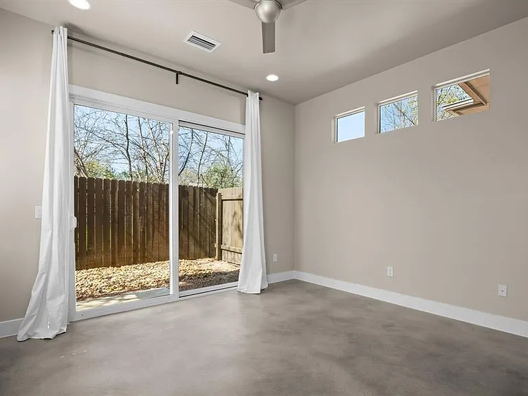 5404 Bennett Ave #A — Photo 16