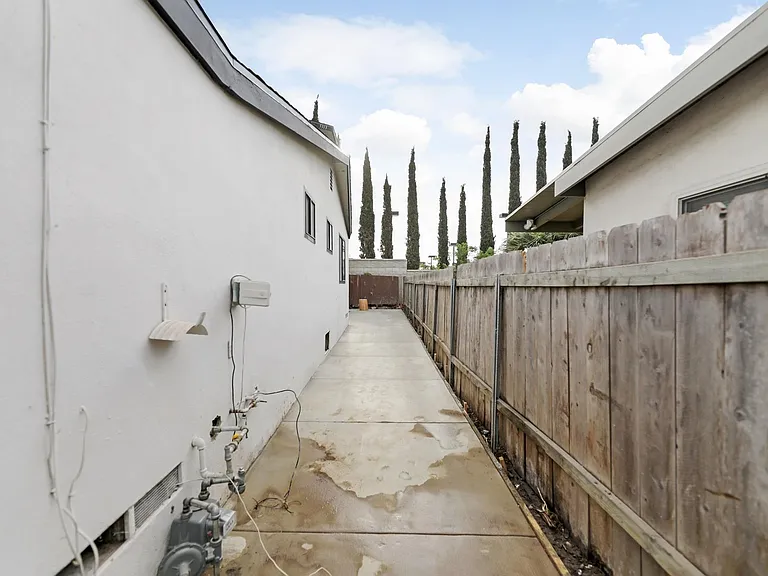 5311 Hewlett Dr — Photo 36