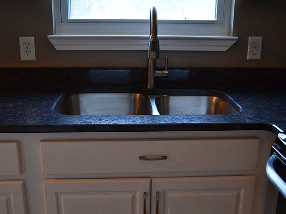 60/40 undermount sink