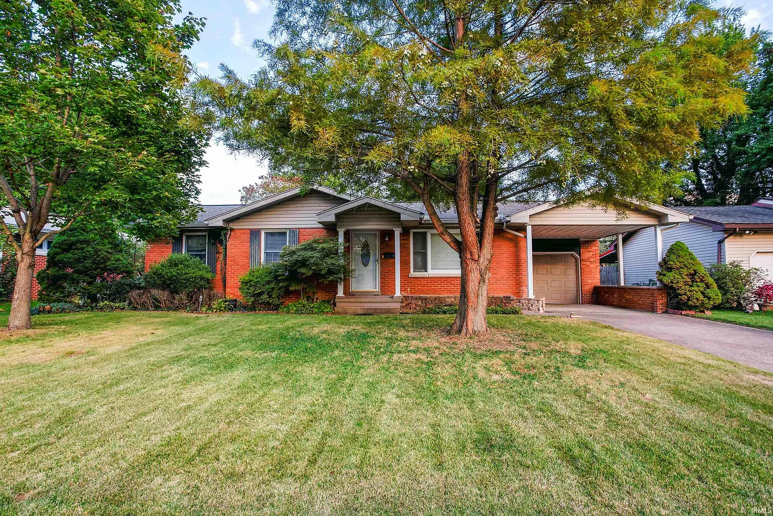 1424 S Brentwood Dr photo 1