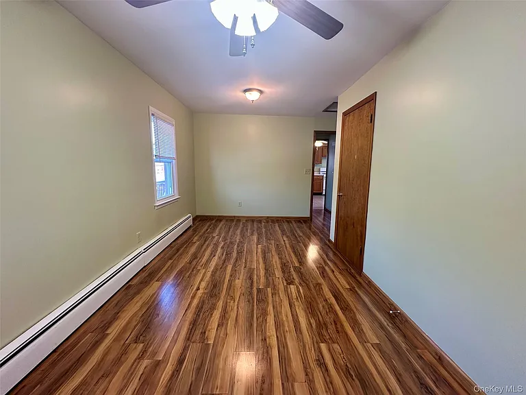 111 Round Hill Rd — Photo 18
