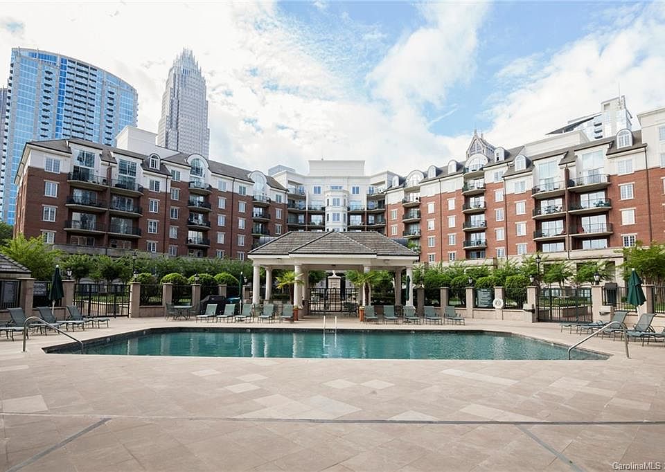 1st image of 300 W 5th St APT 353
