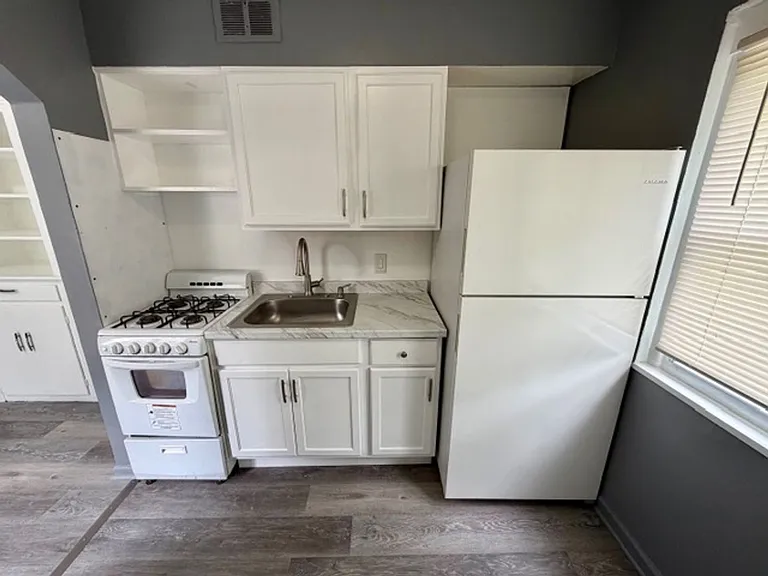 5944 Marseilles St — Photo 12