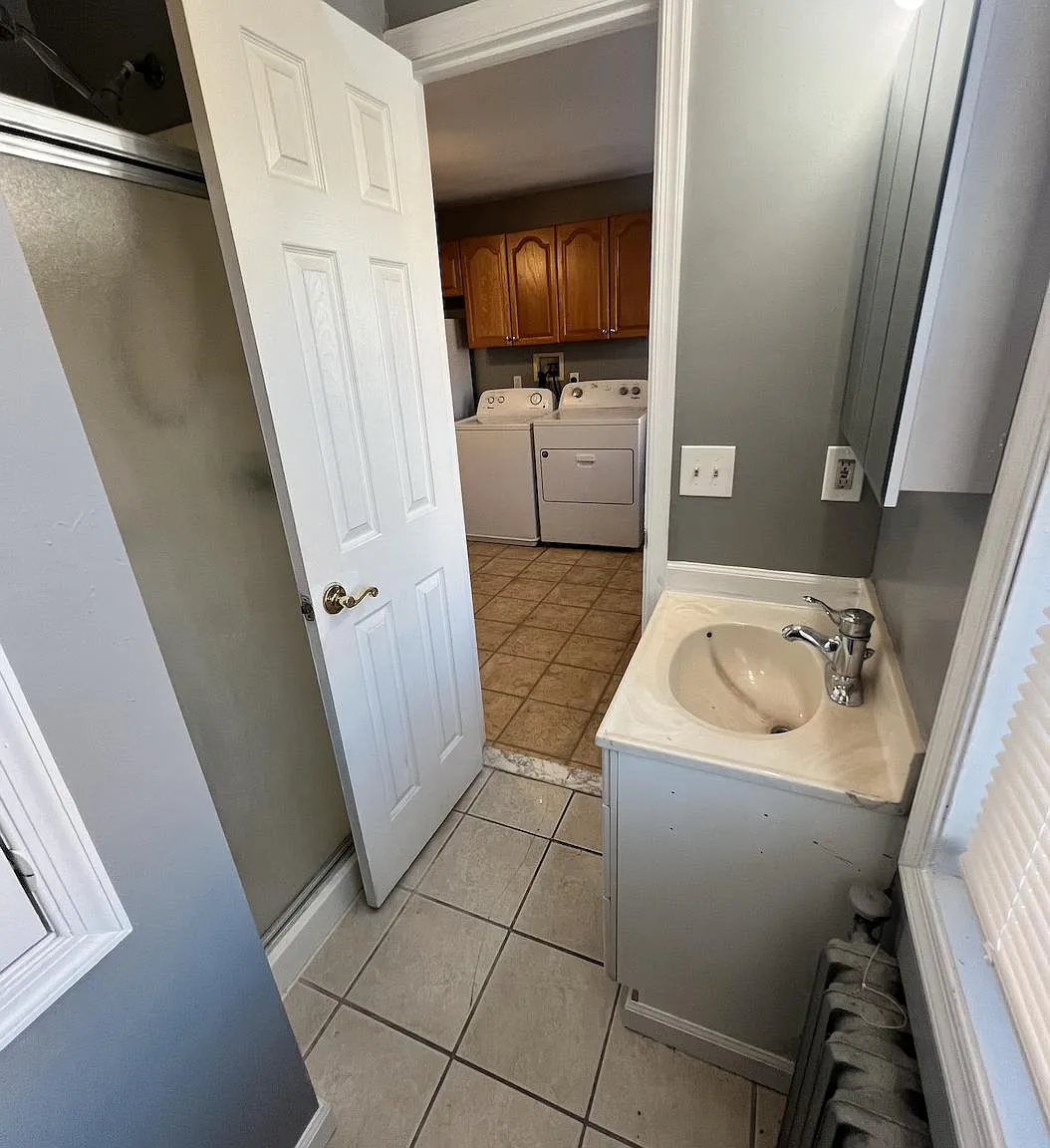 3243 Elliott St — Photo 4