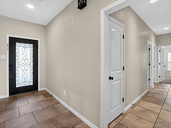 5th image of 5813 Llano Ct