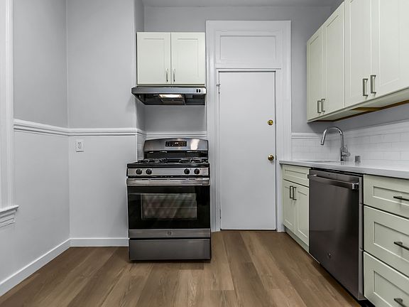 4th image of 409 Laguna St APT 2A