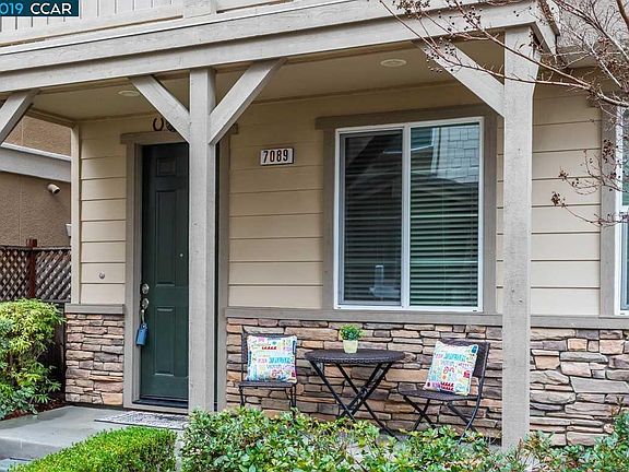 2nd image of 7089 N Mariposa Ct
