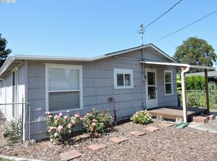 830 21st St, Springfield, OR 97477