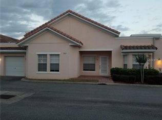 987 David Walker Dr UNIT E-4, Tavares, FL 32778