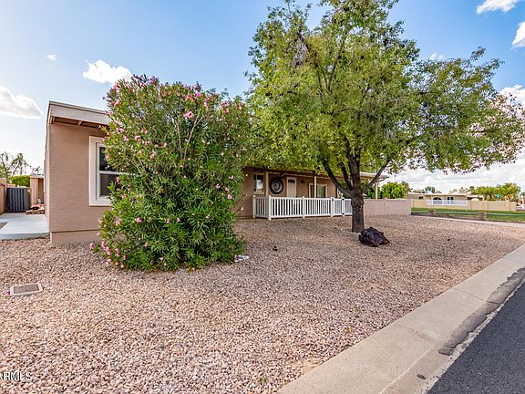 3rd image of 9426 E LAKESIDE Drive
