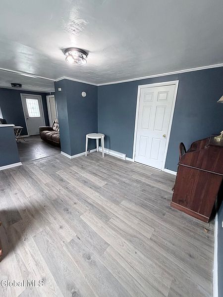 2nd image of 1002 Glendale Place