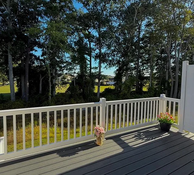 29405 Oxford Dr — Photo 3