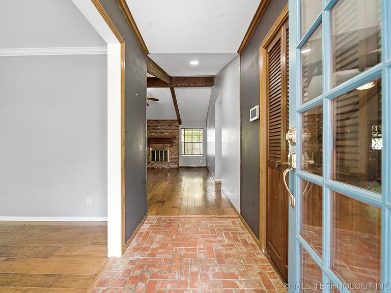 Listing photo 4