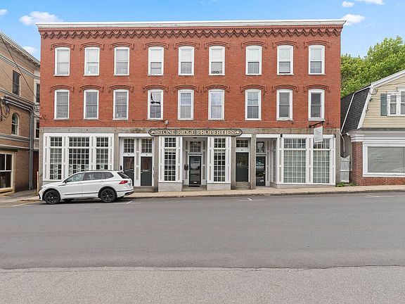 2nd image of 22 Market St Unit 3