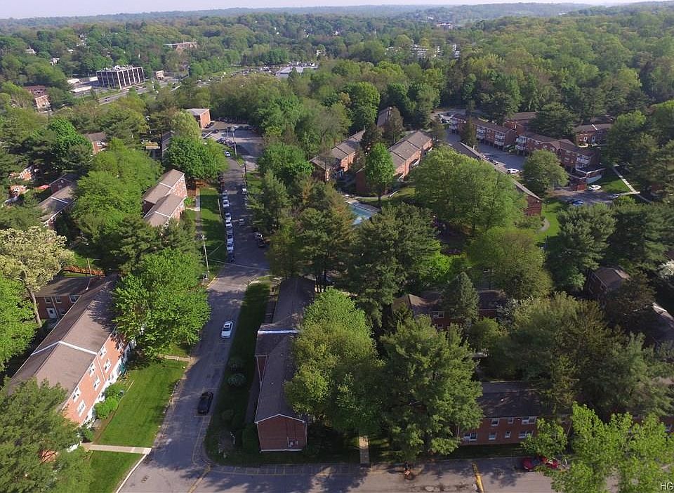 1st image of 29 Fieldstone Dr APT C2