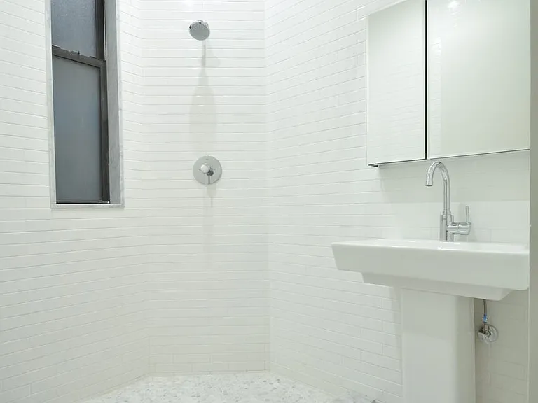 121 Madison Ave #2K — Photo 5