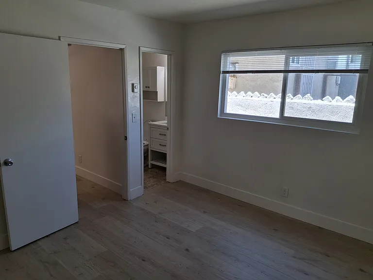 3341 Grim Ave #3 — Photo 16