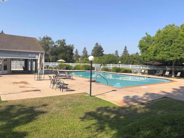 2711 Harvest Ln #195, Antioch, CA 94531