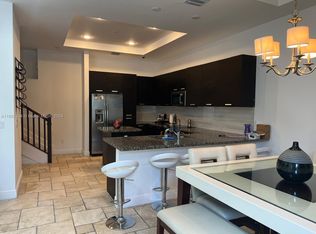 5200 NW 83rd Ct, Doral, FL 33166