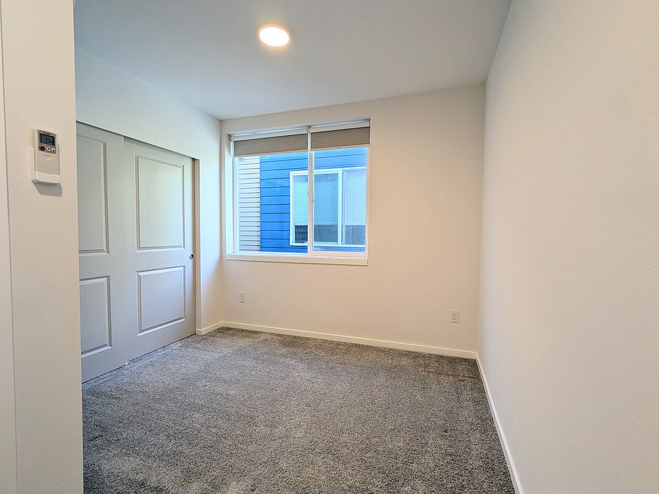 3rd floor: master bedroom