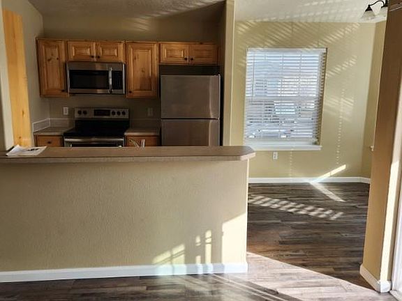 2nd image of 157 Clubhouse Cir #202