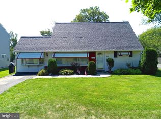 1004 Trenton Rd, Levittown, PA 19054