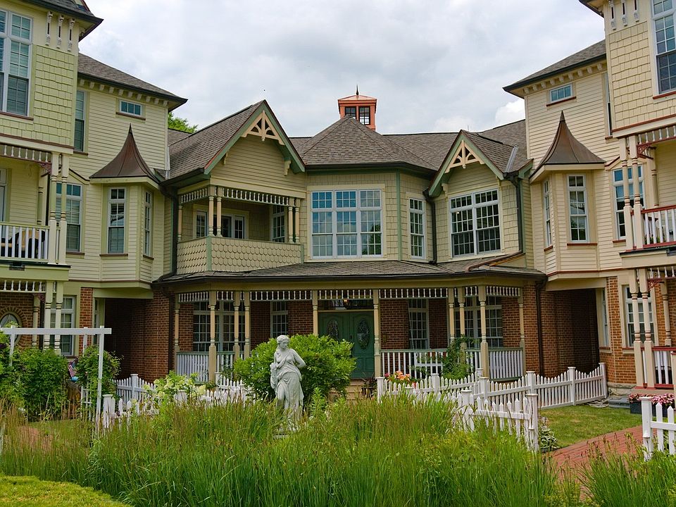 1st image of 4137 Royal Mews Cir #303